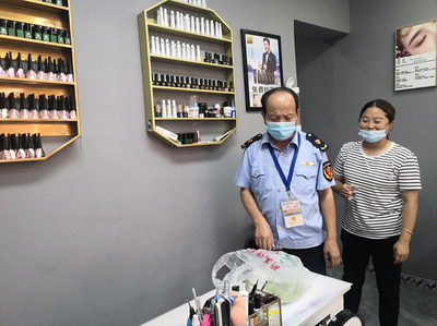 播州區市場監管局強化監管，專項檢查覆蓋不合格化妝品與服裝銷售